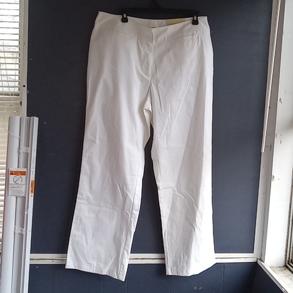 Cato Pants - - NWT Cato Classic white wide leg slacks Size 14 cotton 3% spandex